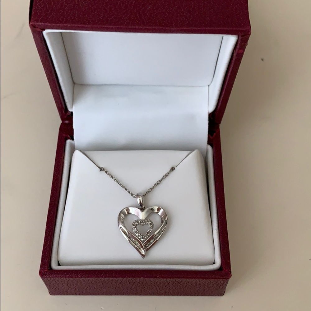 HELZBERG DIAMONDS silver heart necklace
